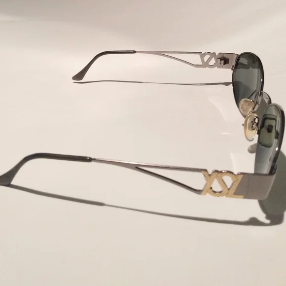 Yves Saint Laurent 1990 Women's Vintage Sunglasses - Picture 4 of 16